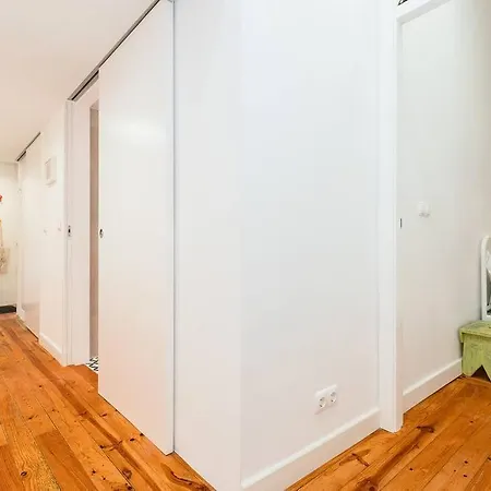 Spacious Flat With Terrace Near Av Liberdade Διαμέρισμα *